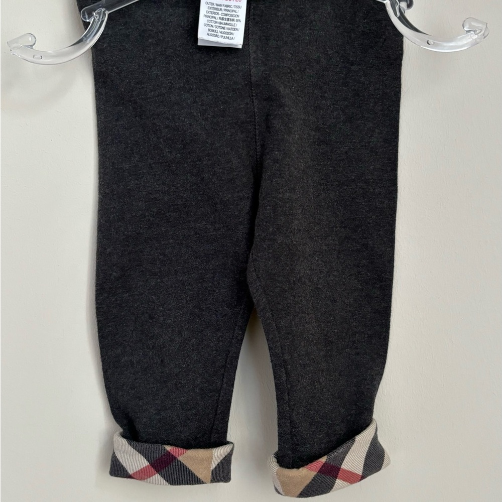 Burberry girls pants size :9 months